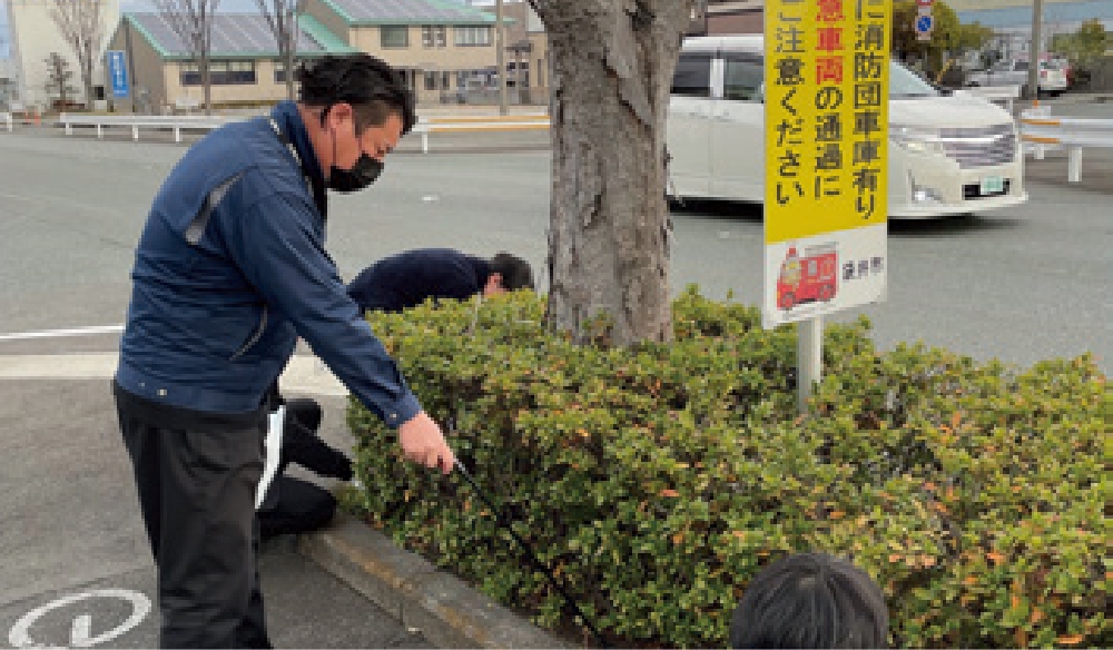 会社周辺の清掃奉仕